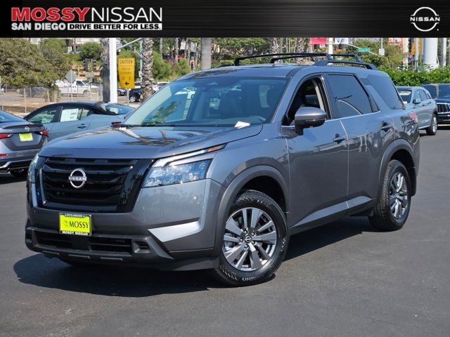 2024 Nissan Pathfinder SV