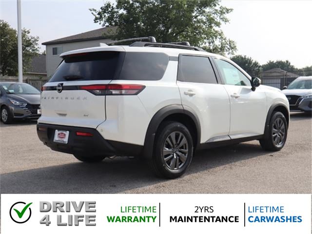 2024 Nissan Pathfinder SV
