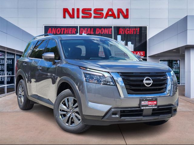 2024 Nissan Pathfinder SV