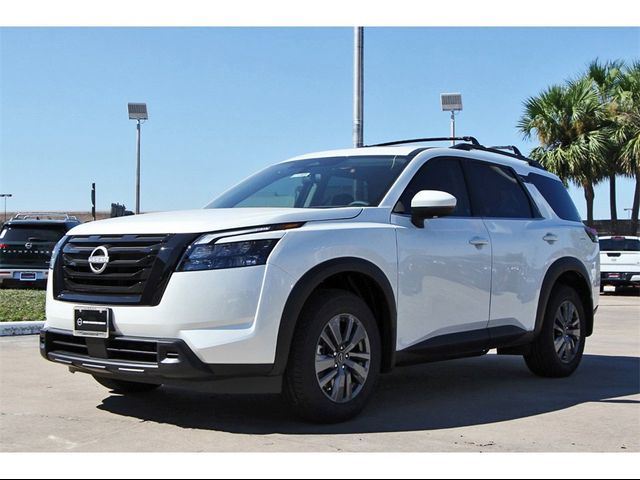 2024 Nissan Pathfinder SV