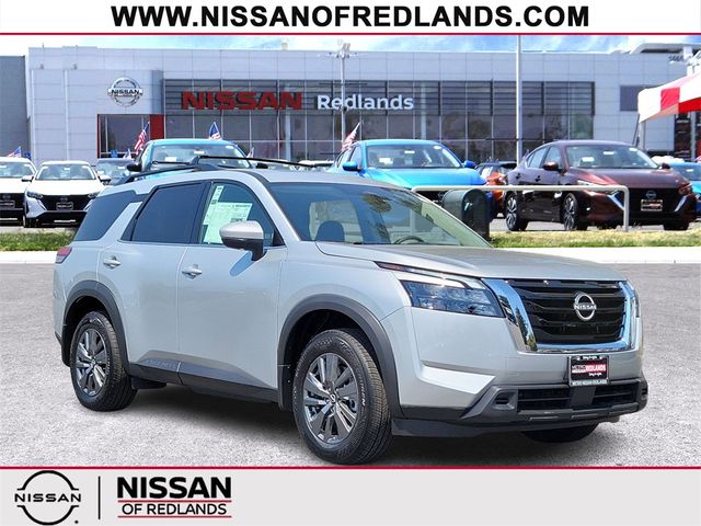 2024 Nissan Pathfinder SV