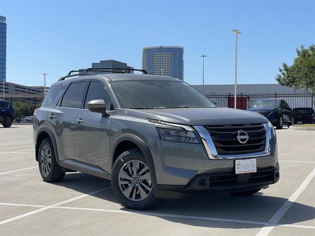 2024 Nissan Pathfinder SV