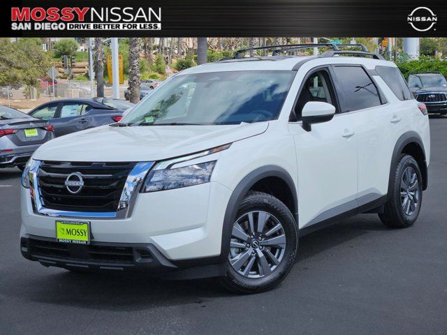 2024 Nissan Pathfinder SV