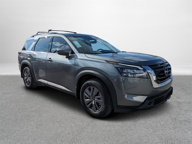 2024 Nissan Pathfinder SV