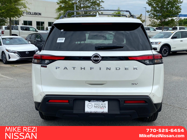 2024 Nissan Pathfinder SV