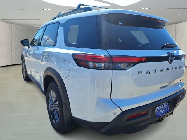 2024 Nissan Pathfinder SV