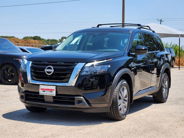 2024 Nissan Pathfinder SV