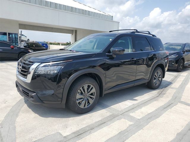 2024 Nissan Pathfinder SV