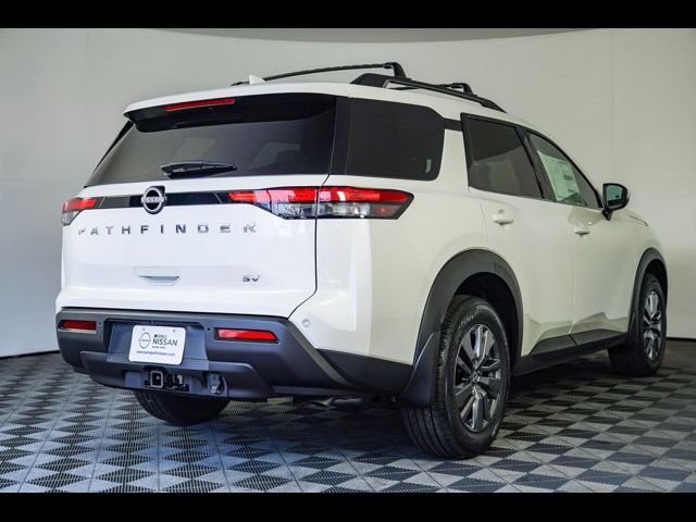 2024 Nissan Pathfinder SV