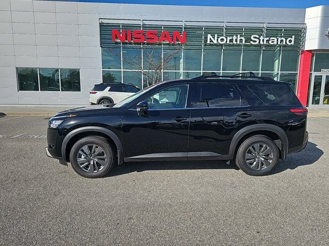 2024 Nissan Pathfinder SV