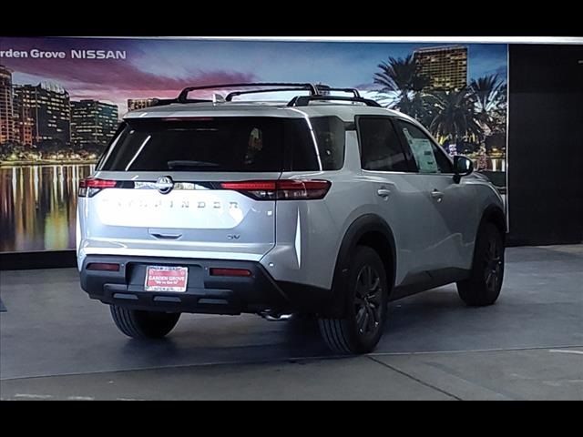 2024 Nissan Pathfinder SV