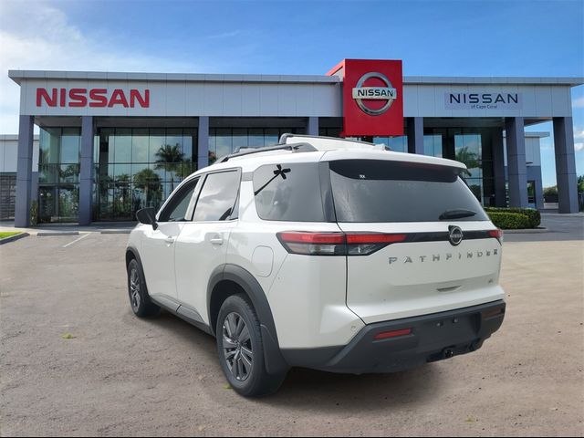 2024 Nissan Pathfinder SV