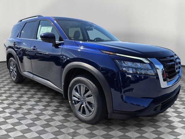 2024 Nissan Pathfinder SV