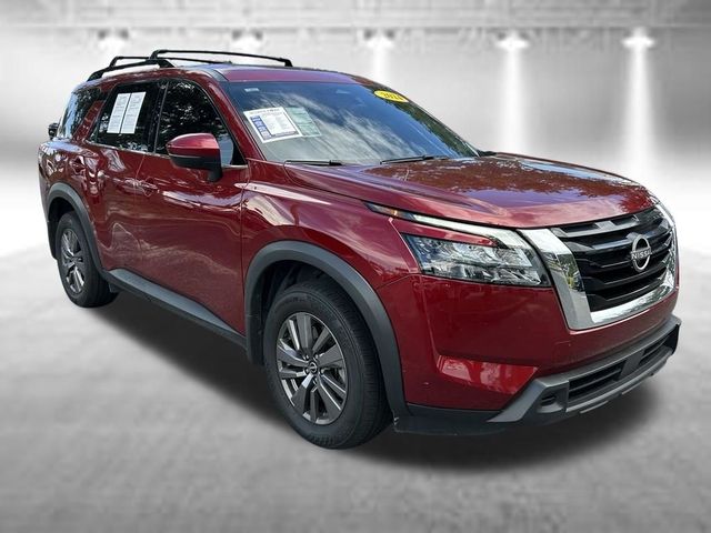 2024 Nissan Pathfinder SV