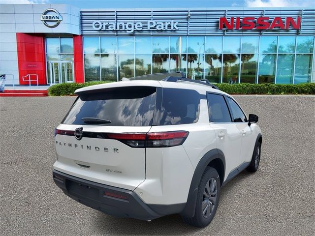 2024 Nissan Pathfinder SV