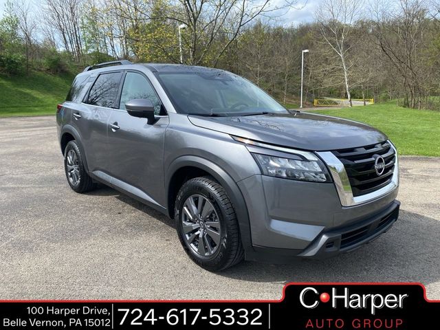 2024 Nissan Pathfinder SV