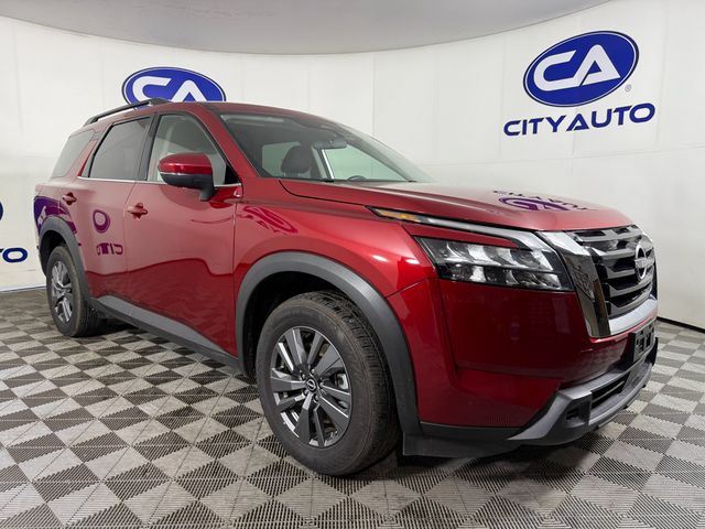 2024 Nissan Pathfinder SV