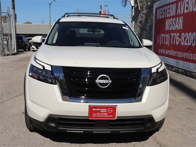 2024 Nissan Pathfinder SV