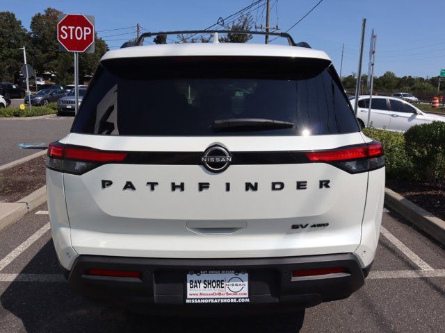 2024 Nissan Pathfinder SV