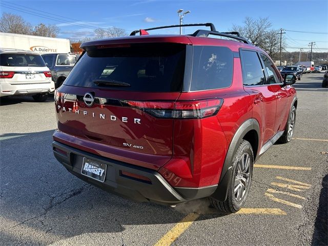 2024 Nissan Pathfinder SV