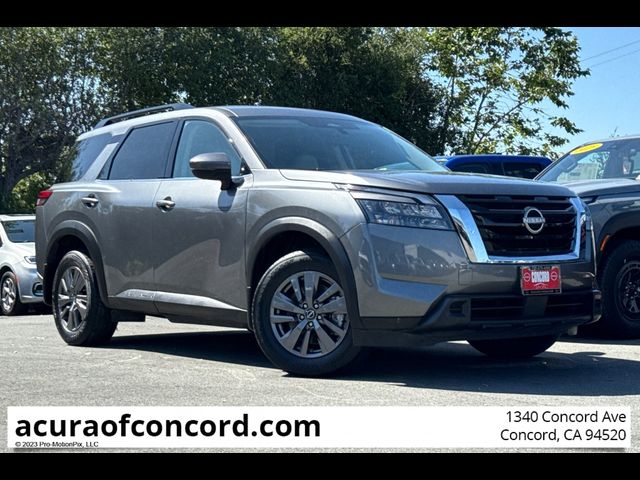 2024 Nissan Pathfinder SV