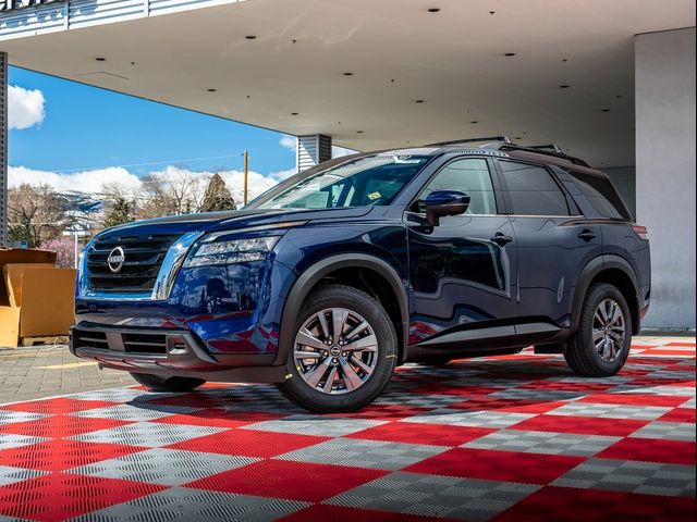 2024 Nissan Pathfinder SV