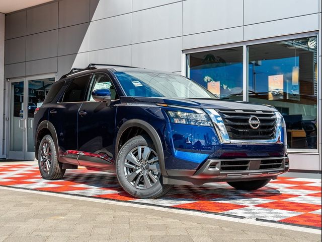 2024 Nissan Pathfinder SV