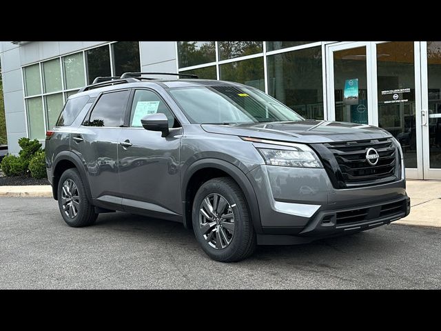 2024 Nissan Pathfinder SV