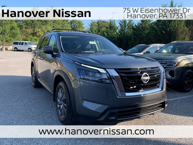 2024 Nissan Pathfinder SV