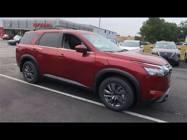 2024 Nissan Pathfinder SV