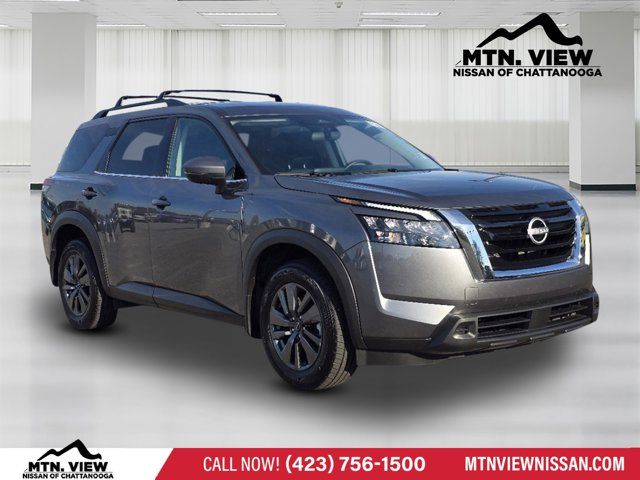 2024 Nissan Pathfinder SV