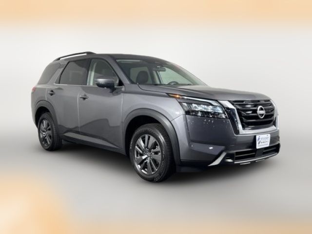 2024 Nissan Pathfinder SV
