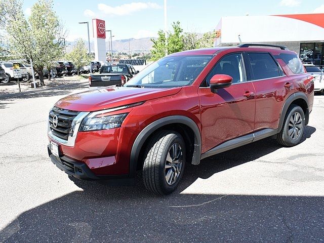 2024 Nissan Pathfinder SV