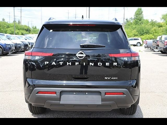 2024 Nissan Pathfinder SV