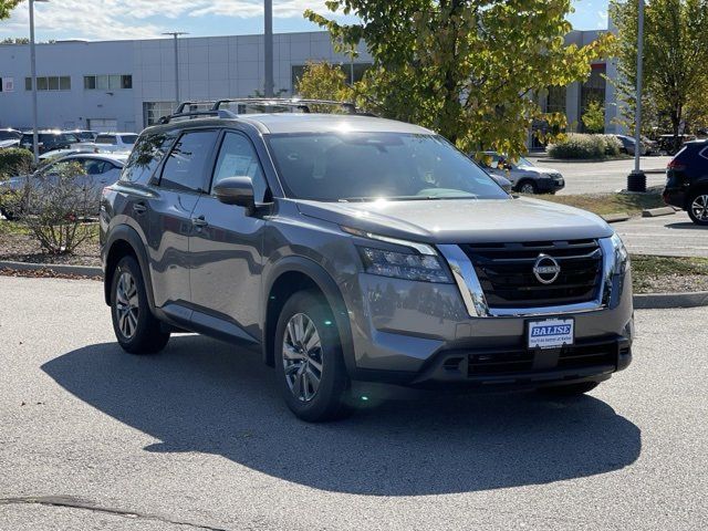 2024 Nissan Pathfinder SV