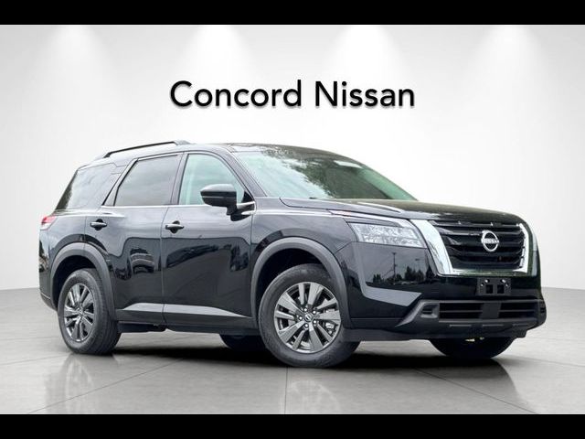 2024 Nissan Pathfinder SV