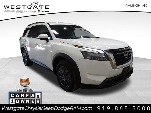 2024 Nissan Pathfinder SV