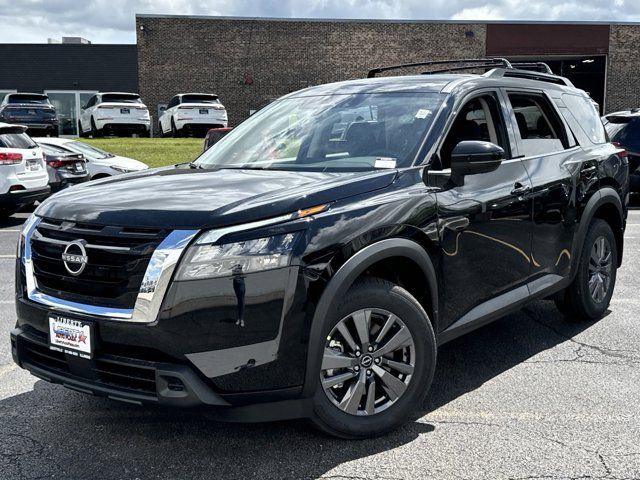 2024 Nissan Pathfinder SV