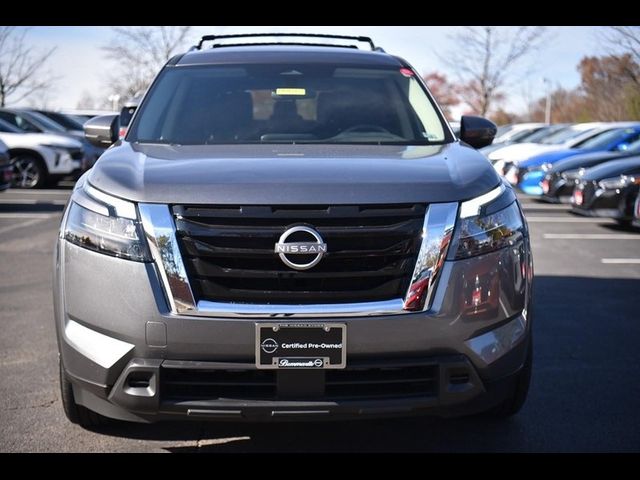 2024 Nissan Pathfinder SV