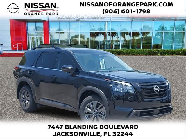 2024 Nissan Pathfinder SV