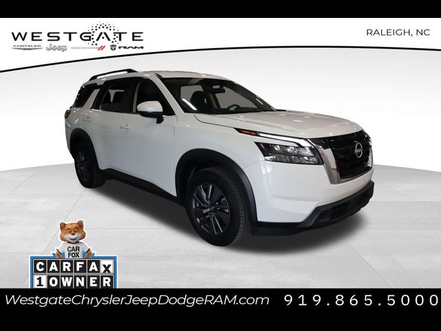 2024 Nissan Pathfinder SV