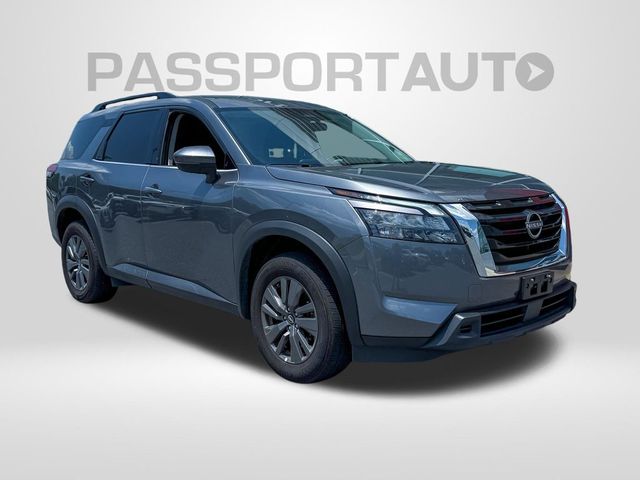 2024 Nissan Pathfinder SV