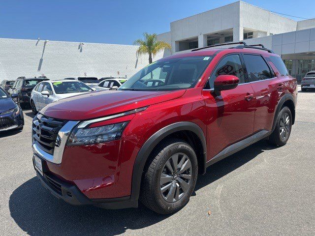 2024 Nissan Pathfinder SV
