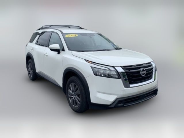 2024 Nissan Pathfinder SV