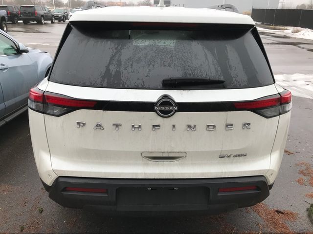 2024 Nissan Pathfinder SV