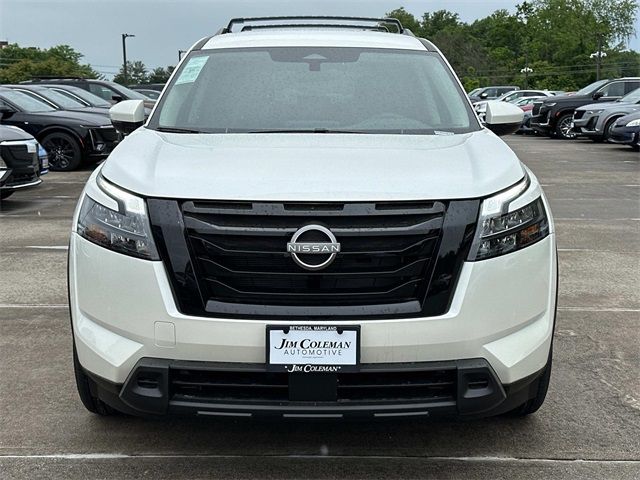 2024 Nissan Pathfinder SV