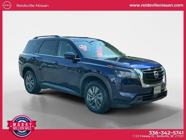 2024 Nissan Pathfinder SV