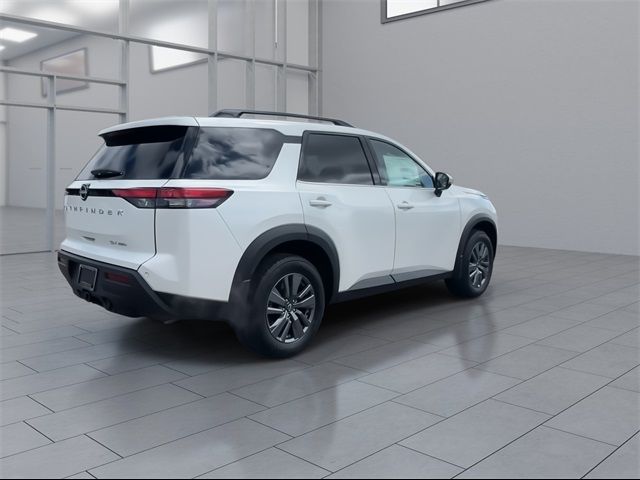 2024 Nissan Pathfinder SV