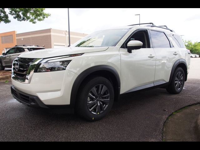 2024 Nissan Pathfinder SV