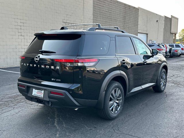 2024 Nissan Pathfinder SV